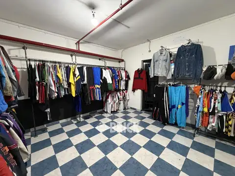 Local en Venta 40 años