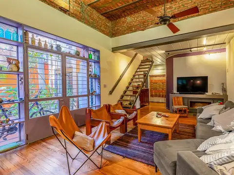 Casa 5 ambientes con 2 baños