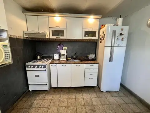 Casa 5 ambientes con 2 baños