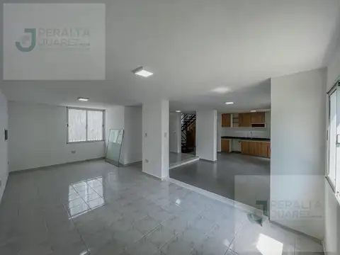 Casa en Venta de Estilo Moderno con 3 Dormitorios