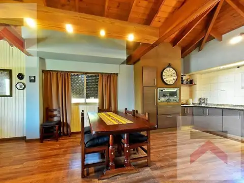 Casa 5 ambientes con 1 baño