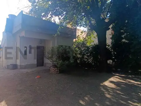 Casa 2 ambientes con 1 baño