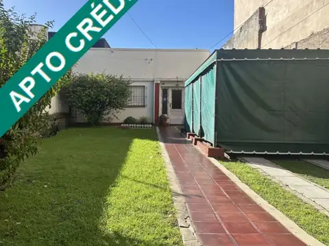 CASA 3 AMB SOBRE LOTE 8.66 X 50 MTS.  COCHERA 3 AUTOS -APTO CREDITO-  CASEROS