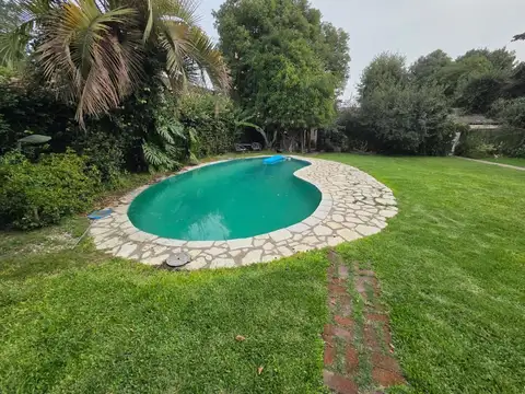 Casa 5 ambientes con 3 baños