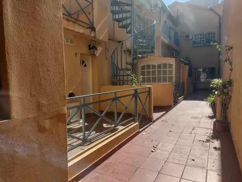 Depto Tipo Casa en Alquiler de 1 dormitorio