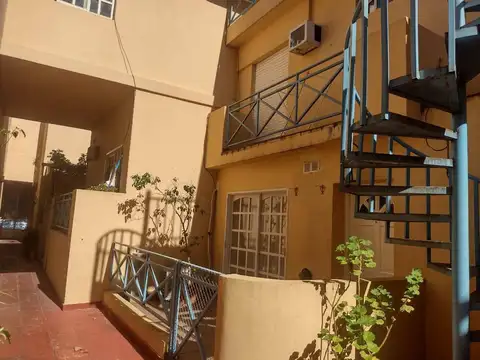 Depto Tipo Casa en Alquiler 27 años