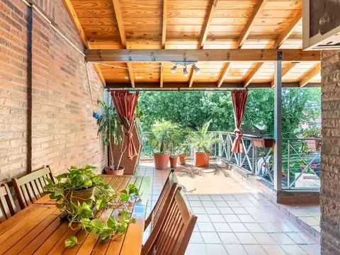 VENTA PH 4 AMBIENTES, COCHERA, TERRAZA, ENTRADA INDEPENDIENTE, VILLA URQUIZA, NO APTO CREDITO