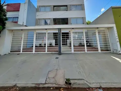 Monoambiente en Ayala 128 - 2do piso - dpto. "A"