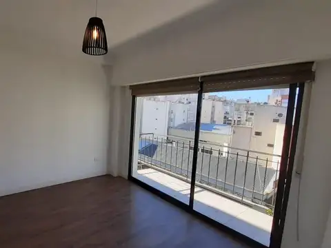 2 ambientes reciclado a la calle