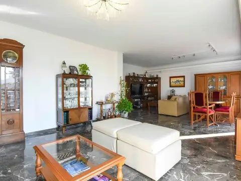 Departamento en Venta de 4 dormitorios