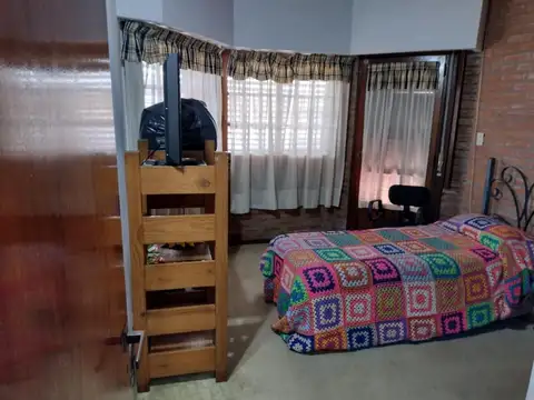 Casa en Venta con 8 cocheras