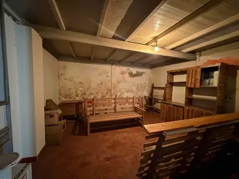 Casa 5 ambientes con 1 baño