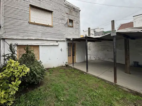 VENTA CASA 5 AMB LOTE 225M2 SARANDI AVELLANEDA