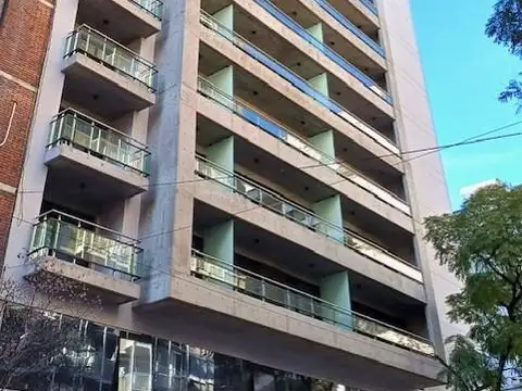 Oficina apto profesional y comercial en Austria 1709 y Av. Santa Fe 