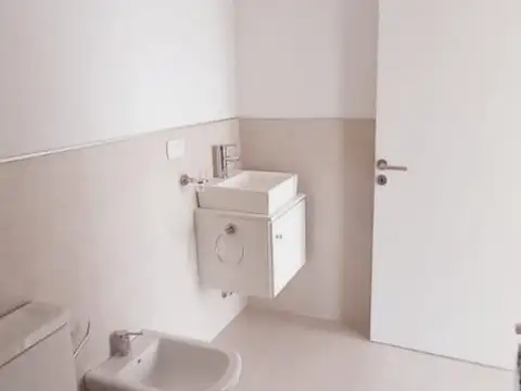 Departamento en Alquiler con 1 cocheras