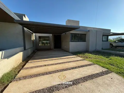 Duplex en venta - Barrio Norte 1 con patio y pileta