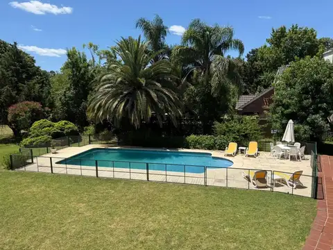 Casa en venta, lote al golf-Country El Ombú Ezeiza