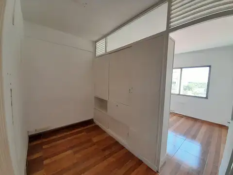 Oficina en venta – San Isidro Centro – Sobre calle Belgrano