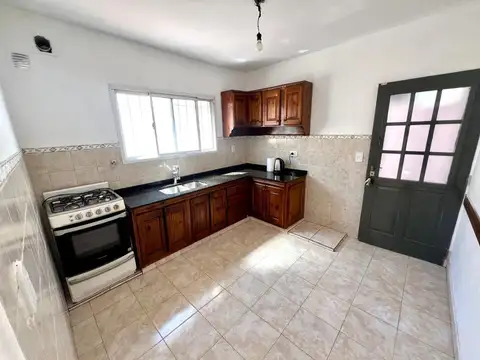 Depto Tipo Casa en Venta de 5 ambientes