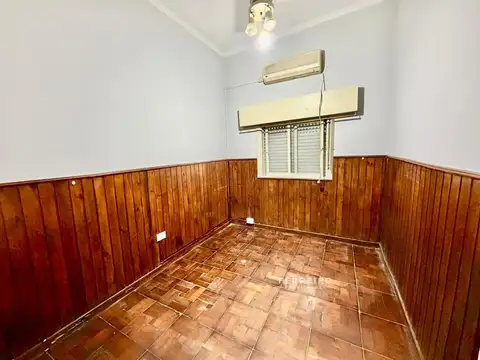 Casa en Alquiler con 1 cochera