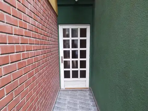 Departamento en Alquiler en Caseros, $ 450.000