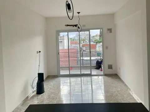 VENTA DEPARTAMENTO 2 AMBIENTES FLORESTA