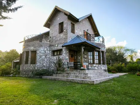 VENTA CASA DE PIEDRA 3 DORM – VILLA GIARDINO