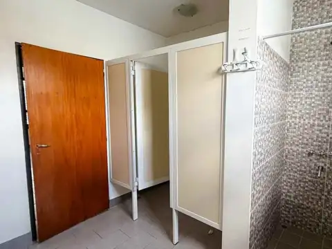 Oficina y consultorios en zona céntrica