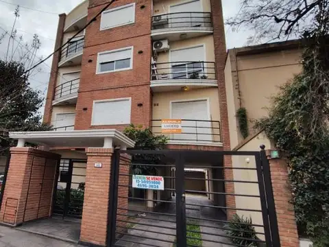 Departamento 2 ambientes con balcon al Frente