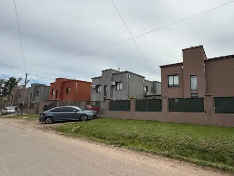 Depto Tipo Casa en Venta 1 año