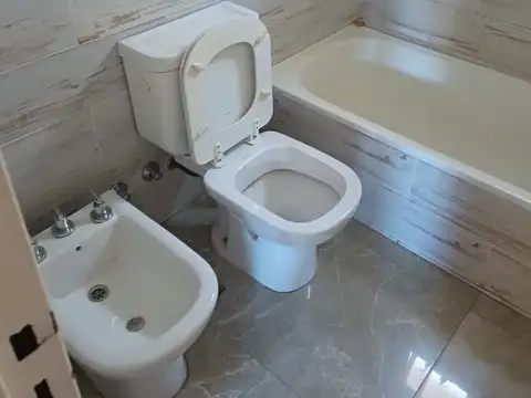 Avenida Directorio 700