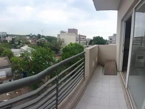 Rivadavia 100, Piso 4