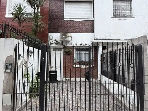 PH 3 AMBIENTES EN VILLA DEVOTO CON ENTRADA DE AUTO