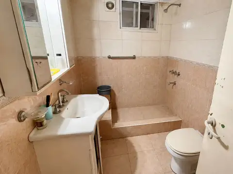 Depto Tipo Casa en Venta 56 años