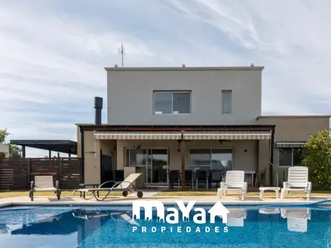 CASA EN VENTA - EL CANTON