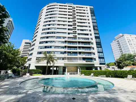 Departamento en Alquiler con 2 cocheras