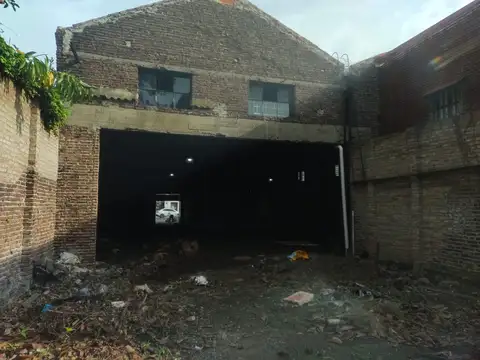 Galpon en Venta 45  mts Fondo
