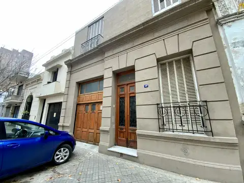 Riobamba 814 - Casa De 4 Dormitorios Con Patio En Alquiler - Rep. De La Sexta, Rosario