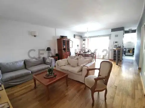 Brandsen entre Sarmiento y Paz 400, Piso 0