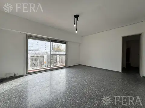 Venta PH 3 ambientes con balcón en Wilde