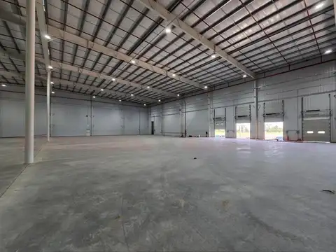 NAVE DE 18.000 M² CON EXCELENTE ESTRUCTURA Y UBICACIÓN