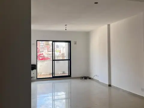 Amplio monoambiente en alquiler