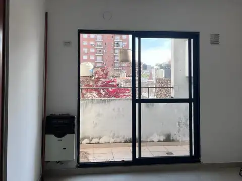 Laprida 1800, Piso 1°