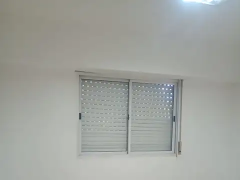 Depto Tipo Casa en Alquiler en Ituzaingo, $ 600.000