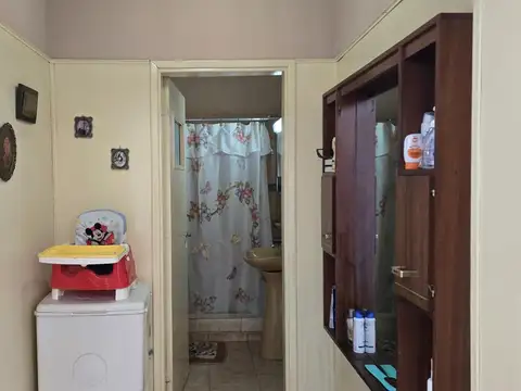 Casa 3 ambientes con 1 baño