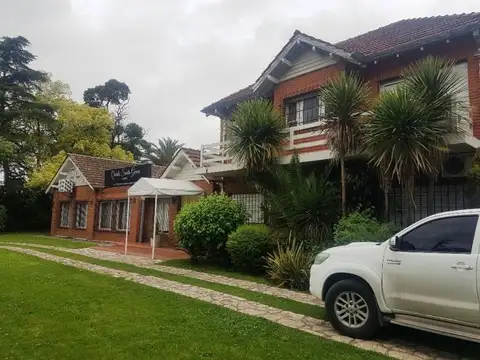 Casa en Venta en Malvinas Argentinas, USD 2.000.000