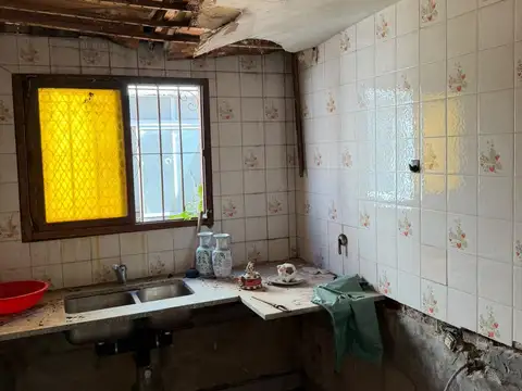 Casa 4 ambientes con 1 baño