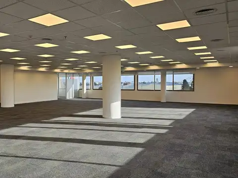 Oficina en Alquiler en Olivos, USD 3.806