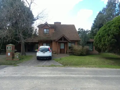 Casa en Venta con 2 cocheras