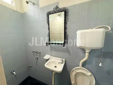 Depto Tipo Casa en Alquiler en Villa Luzuriaga, $ 320.000